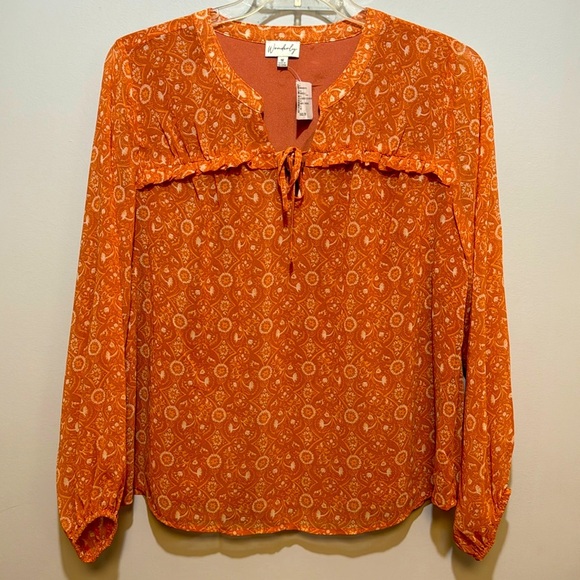 Wonderly Tops - NWT Wonderly women’s blouse